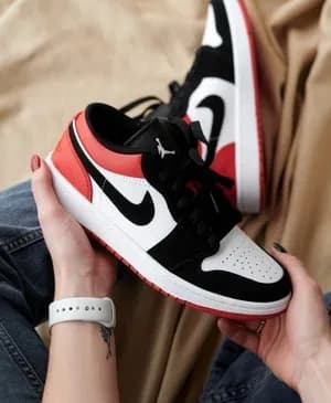 Nike Air Jordan 1 Low Black Toe
