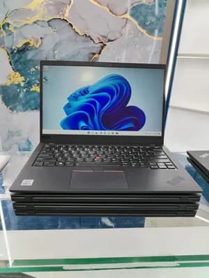 Lenovo ThinkPad X1 Carbon Laptop