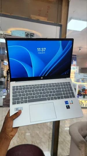 HP Notebook 14 i7 16GB 1TB