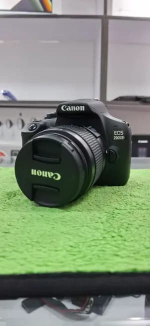 Canon EOS 2000D with 18-55mm Lens