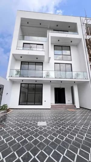 Modern G+2 House in CMC