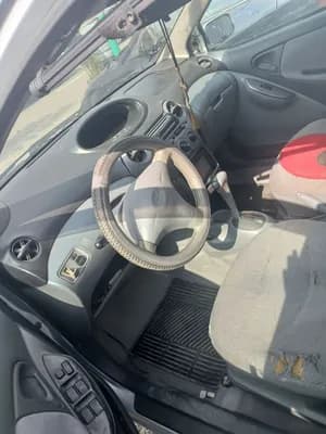Toyota Vitz 2001