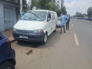 Toyota Hiace 2000 Van
