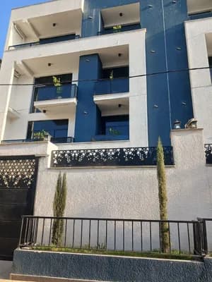 ቤት አያት 250 ካሬ G+3