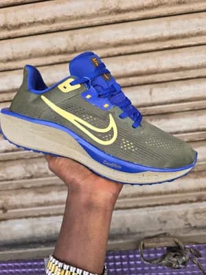 Nike Confiride 40/41/42/43