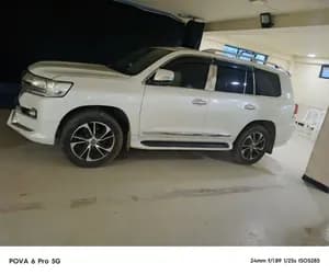 Toyota Landcruiser V8 VX 2015