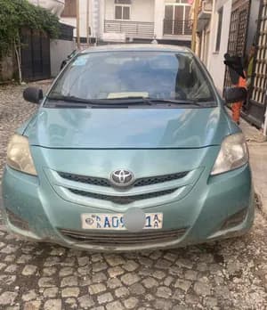 Toyota Yaris Sedan 2005