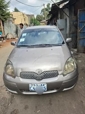 Toyota Vitz Yaris 2004