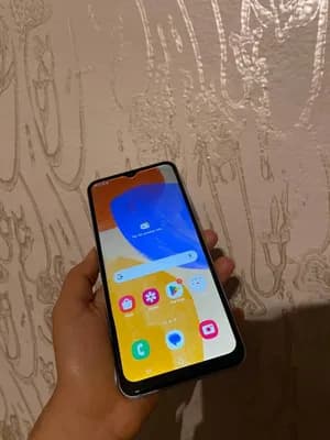 Samsung F13 64GB 4GB