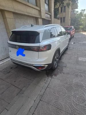Volkswagen ID.6 Crozz Pro