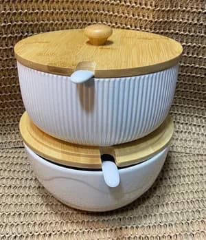Ceramic Bowls with Bamboo Lid