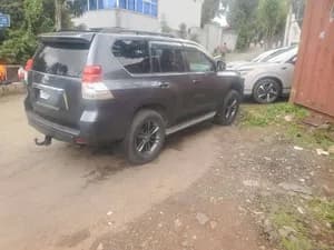 Toyota Land Cruiser Prado 2012