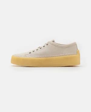 CLARKS CARAVAN