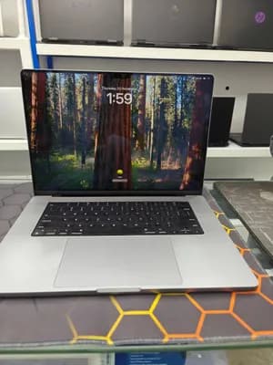 Apple MacBook Pro 16 M1 Max