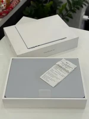 MacBook Air M4