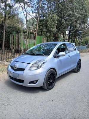 Toyota Yaris 2010 Compact