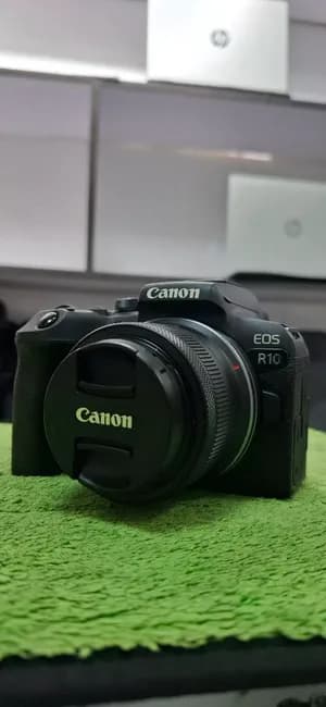 Canon EOS R10 Mirrorless Camera
