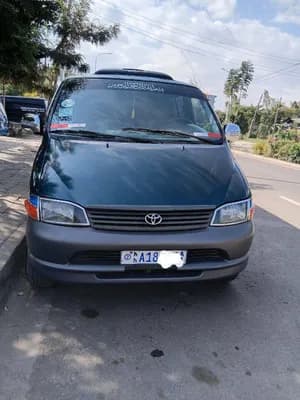 TOYOTA D4D Dolfin Van