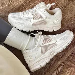 Nike Vomero 5 Orewood Sail Ladies Shoes