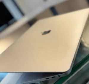 Apple MacBook Pro 2016