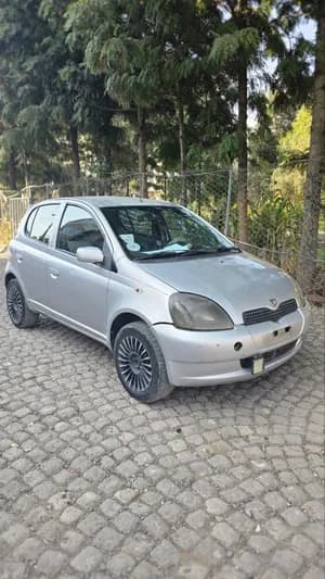 Toyota Vitz 2000 Automatic