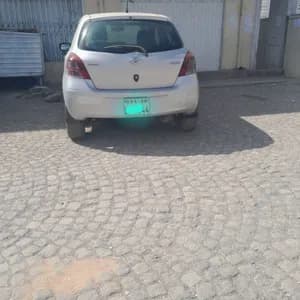 Toyota Yaris Compact 2010 1000cc
