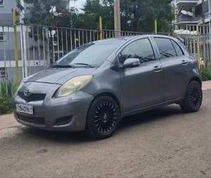 Toyota Yaris Compact 2010