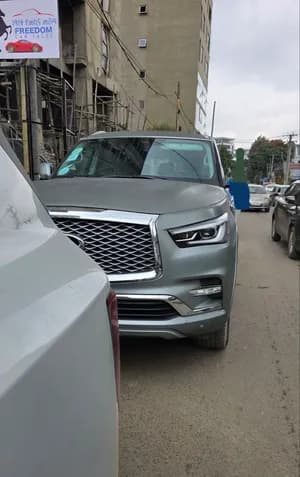 INFINITI QX80 2018