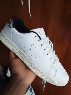Yearcon Leather Sneakers Size 43