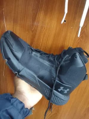 Under Armour Vibram Boots Size 42
