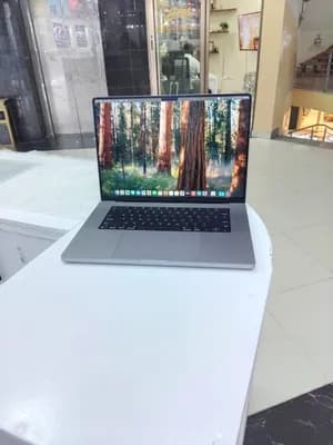 MacBook Pro M1 Max 16-inch