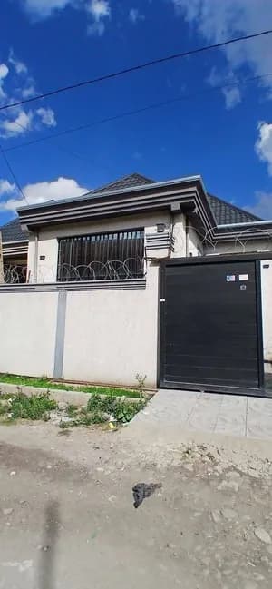 Villa for Sale in Tafo