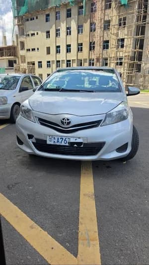 Toyota Yaris Compact jewela 2012 1000cc used