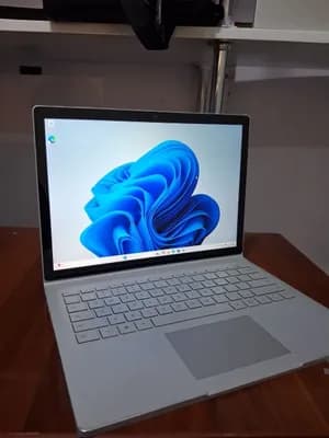 Microsoft Surface Book 2 i7 Laptop