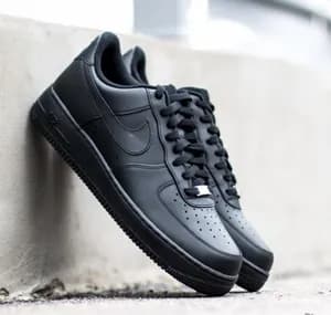 Nike Air Force 1 Low Triple Black