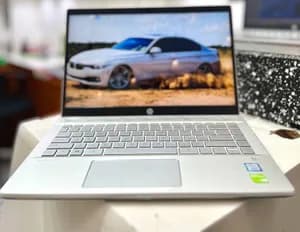 HP Pavilion 14 i7 Laptop