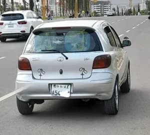 Toyota vitz 2002
