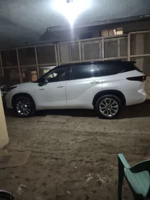 Toyota Highlander Hybrid 2024