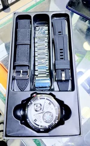 YOSHOOT Smart Watch – 3 Pairs Strap