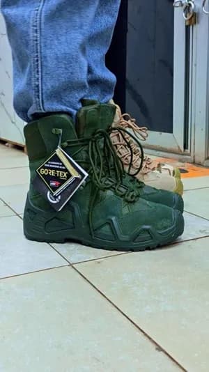 Lowa tactical shoes