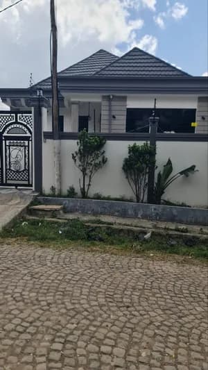 Villa for Sale in Summit