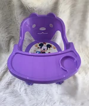 Kids chair with removable table