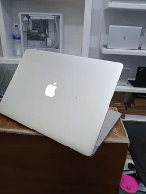 MACBOOK PRO Mid 2015