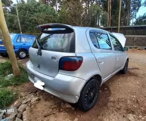 Toyota Vitz 2001 1.0L