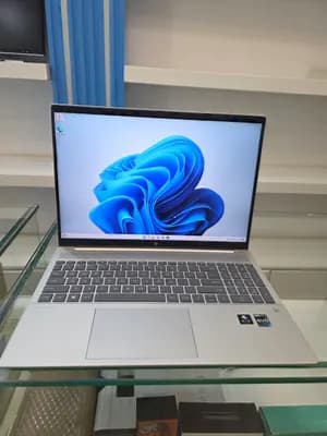 HP Pavilion Plus 16 i7 Laptop