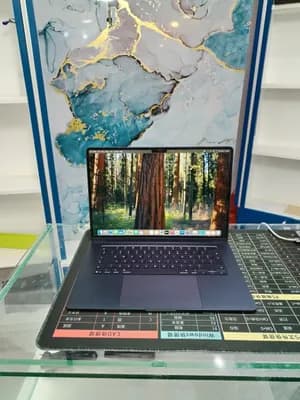 Apple MacBook Air M4 15 Inch