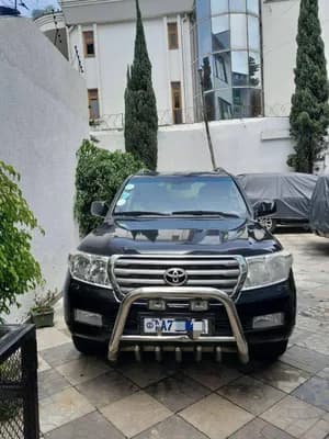 Toyota Land Cruiser VXR V8