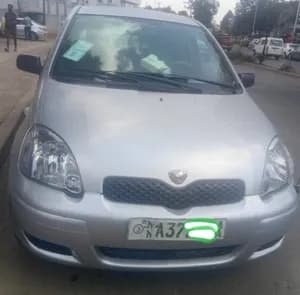 Toyota VitZ 2004 Manual