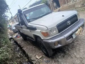 Toyota Land Cruiser Single Cab 2010
