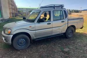 Mahindra Double kab